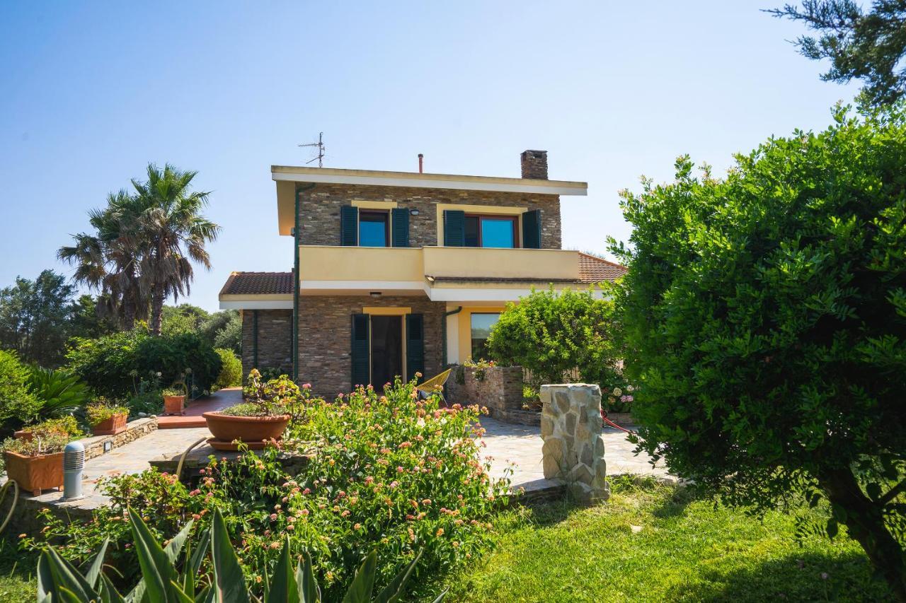 Villa Patrizia Stintino Exterior photo